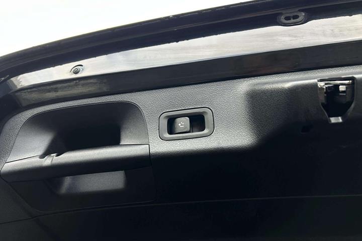 Sort Mercedes CLA250 e fra 2021
