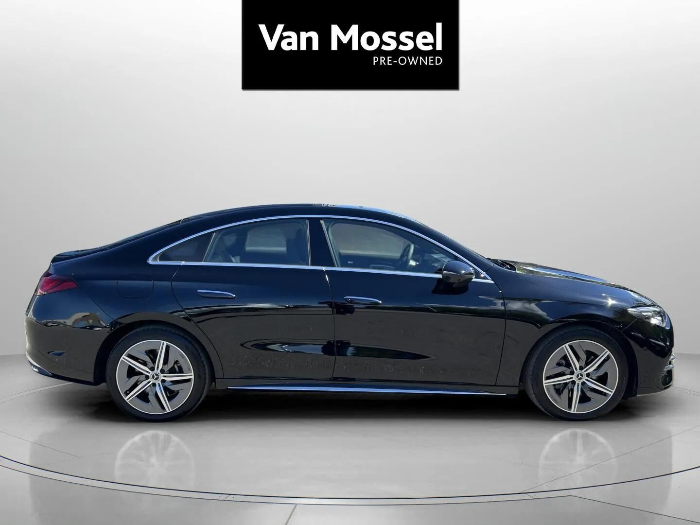 Sort Mercedes CLA250+ fra 2025