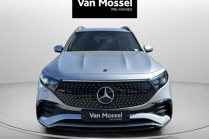 Sølv Mercedes EQB 250+ fra 2025