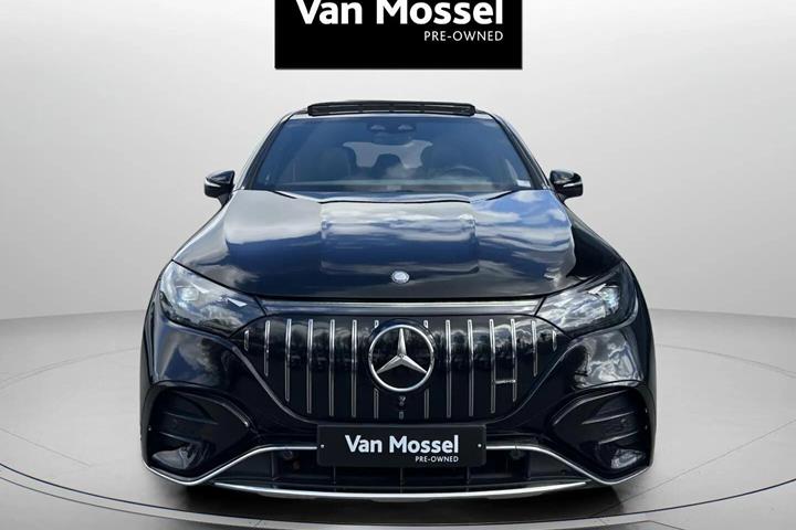 Sort Mercedes EQE 43 AMG fra 2023