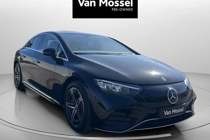 Sort Mercedes EQE 500 fra 2023