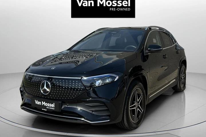 Sort Mercedes EQA 250+ fra 2024 set udefra