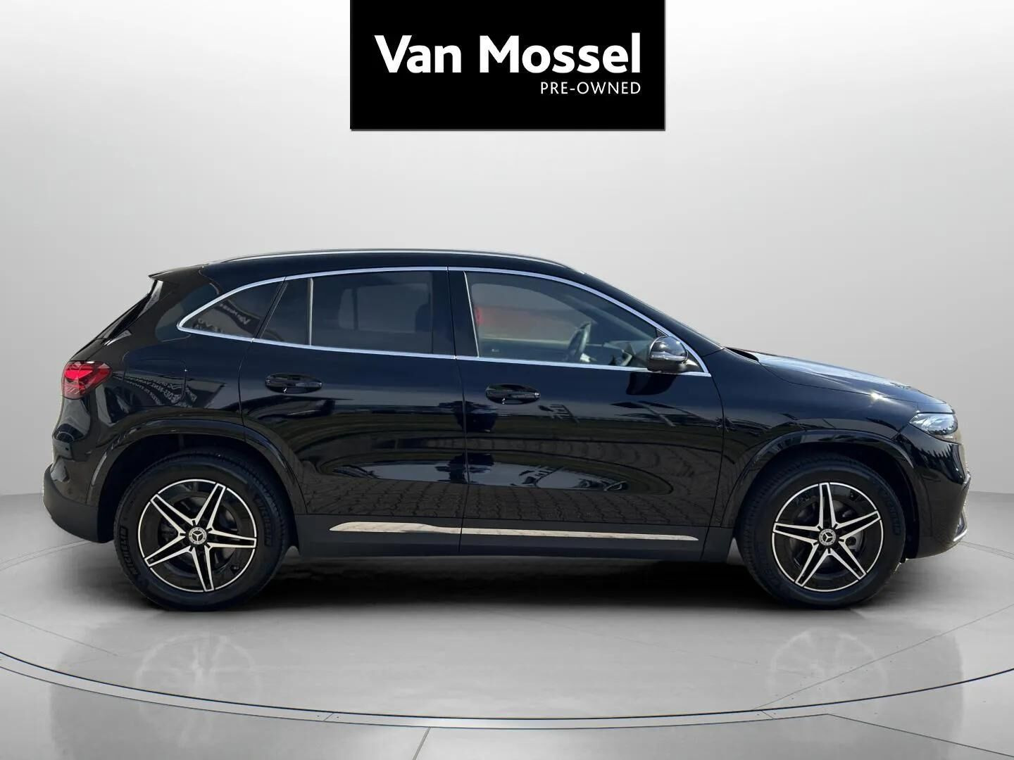 Sort Mercedes EQA 250+ fra 2024