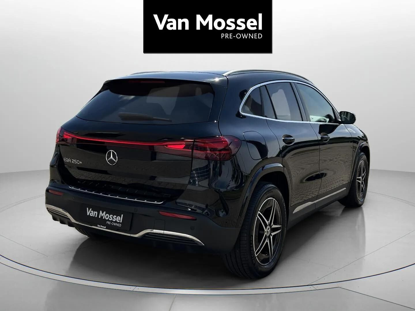 Sort Mercedes EQA 250+ fra 2024