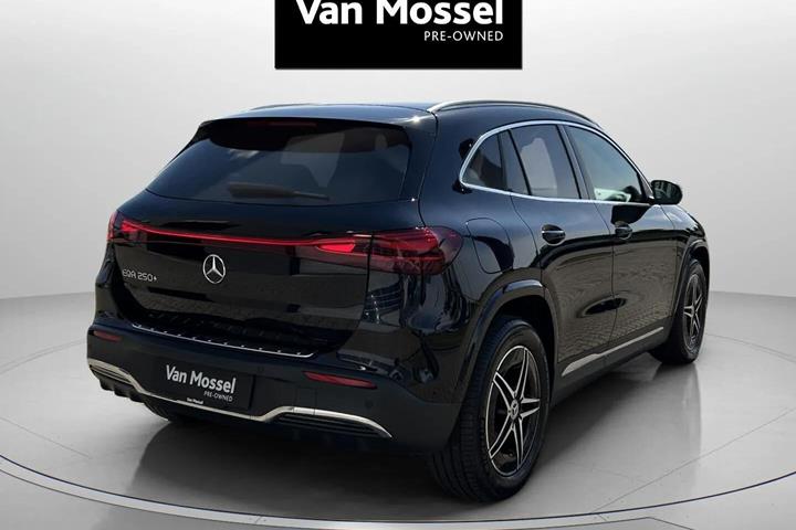Sort Mercedes EQA 250+ fra 2024