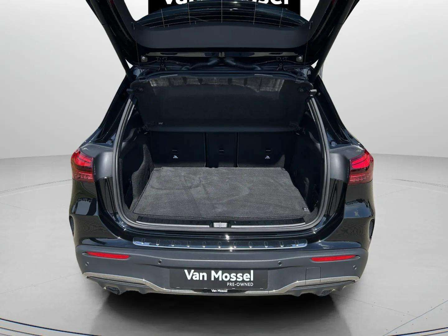Sort Mercedes EQA 250+ fra 2024
