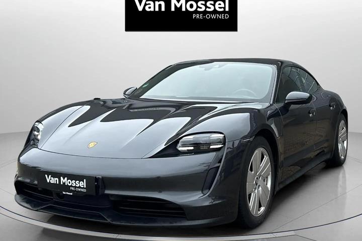 Grå Porsche Taycan fra 2021 set udefra