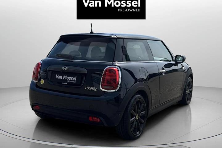Sort Mini Cooper fra 2021