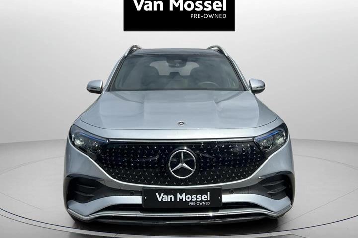 Sølv Mercedes EQB 250+ fra 2025