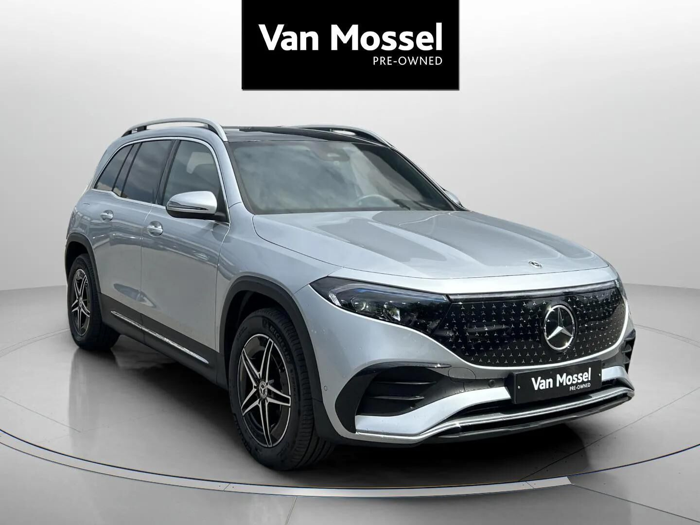 Sølv Mercedes EQB 250+ fra 2025
