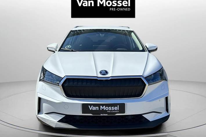 Hvid Skoda Enyaq fra 2022
