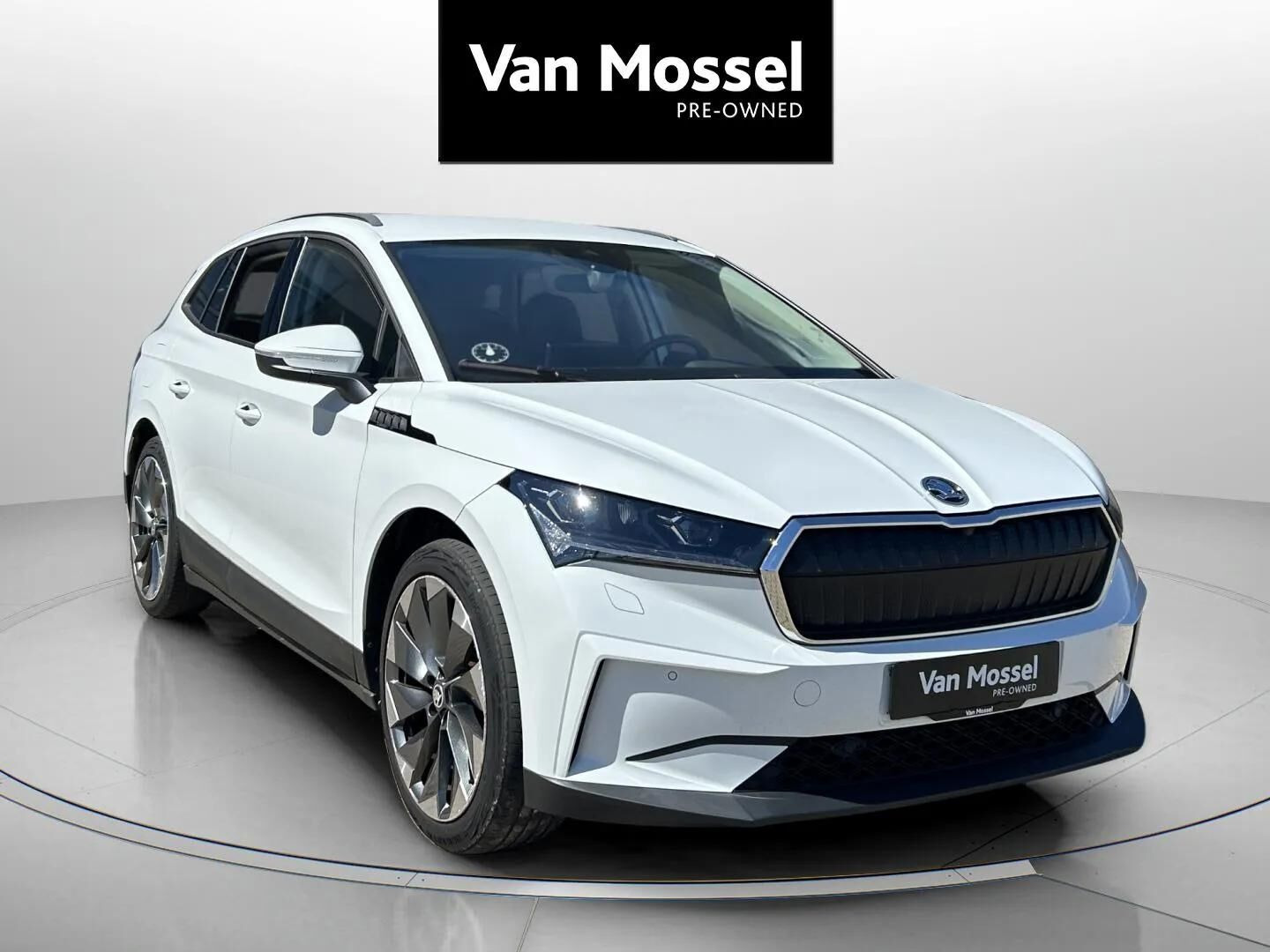 Hvid Skoda Enyaq fra 2022