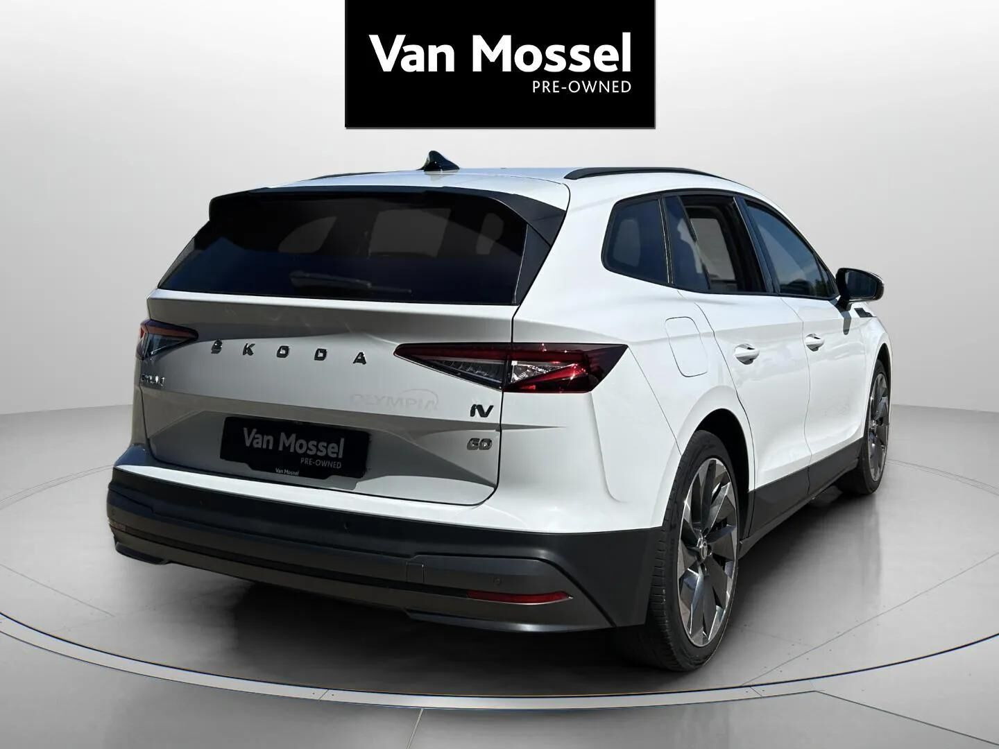 Hvid Skoda Enyaq fra 2022