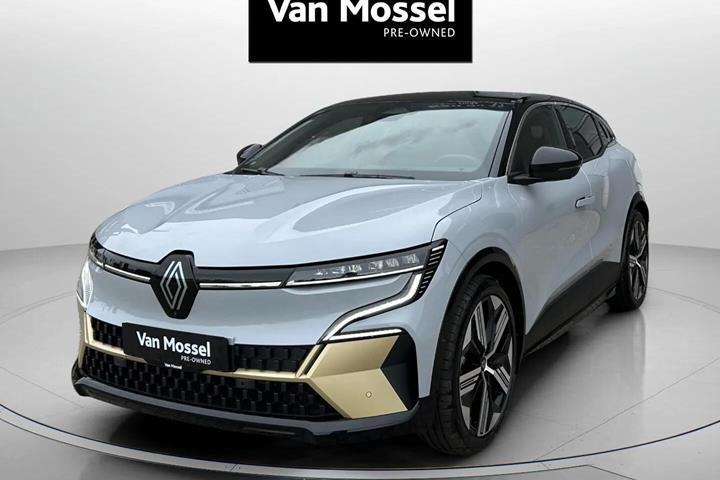 Grå Renault Mégane fra 2024 set udefra