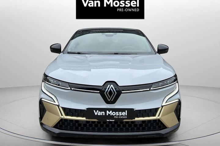 Grå Renault Mégane fra 2024