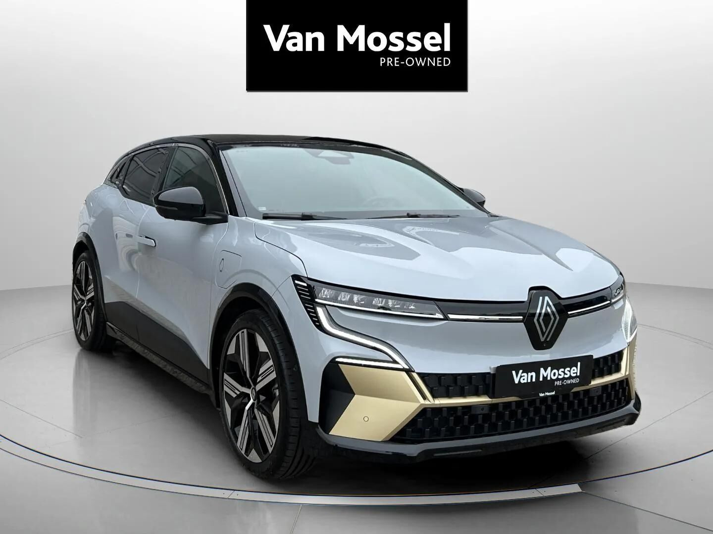 Grå Renault Mégane fra 2024