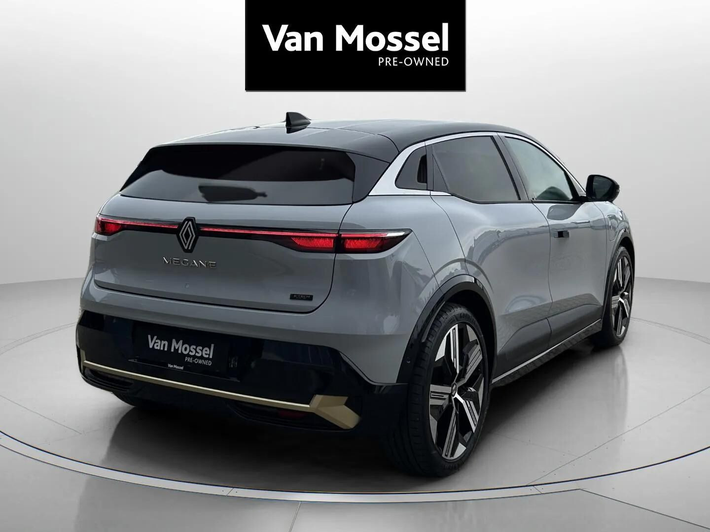 Grå Renault Mégane fra 2024