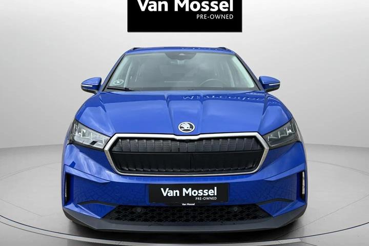 Blå Skoda Enyaq fra 2023