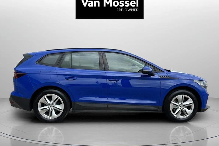 Blå Skoda Enyaq fra 2023