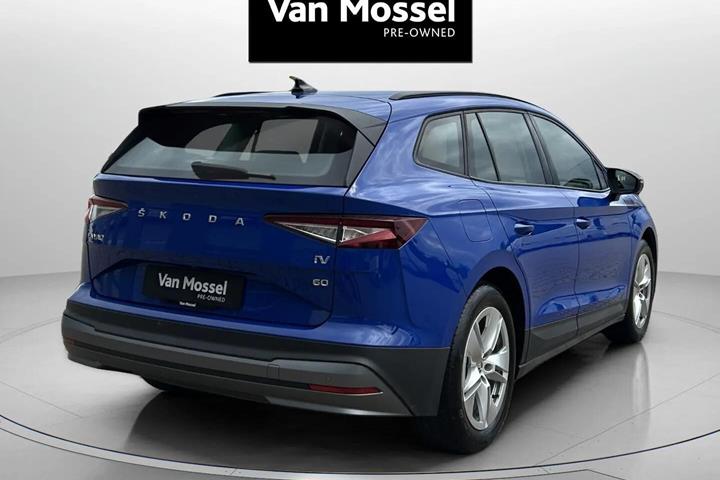 Blå Skoda Enyaq fra 2023
