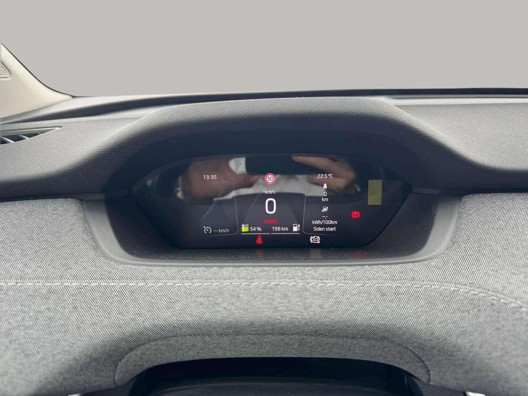 Sølv Skoda Enyaq fra 2024