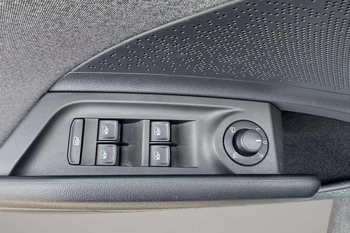 Sølv Skoda Enyaq fra 2024
