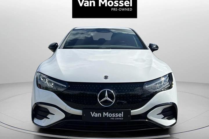 Hvid Mercedes EQE 350+ fra 2025