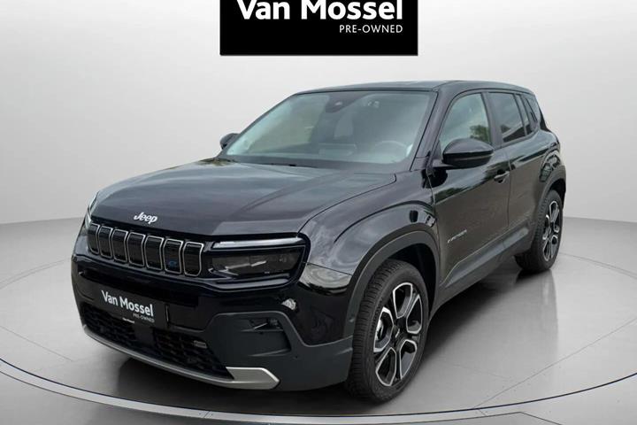 Sort Jeep Avenger fra 2023 set udefra