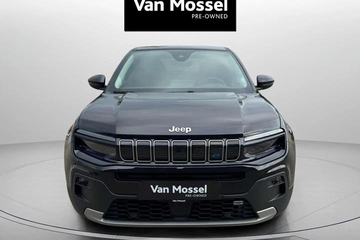 Sort Jeep Avenger fra 2023