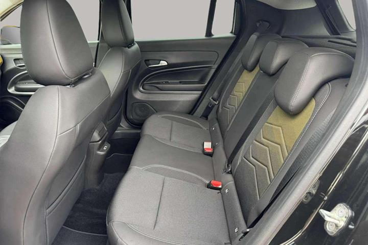 Sort Jeep Avenger fra 2023