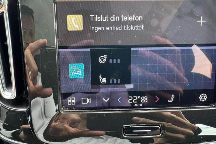 Hvid Volvo C40 fra 2023