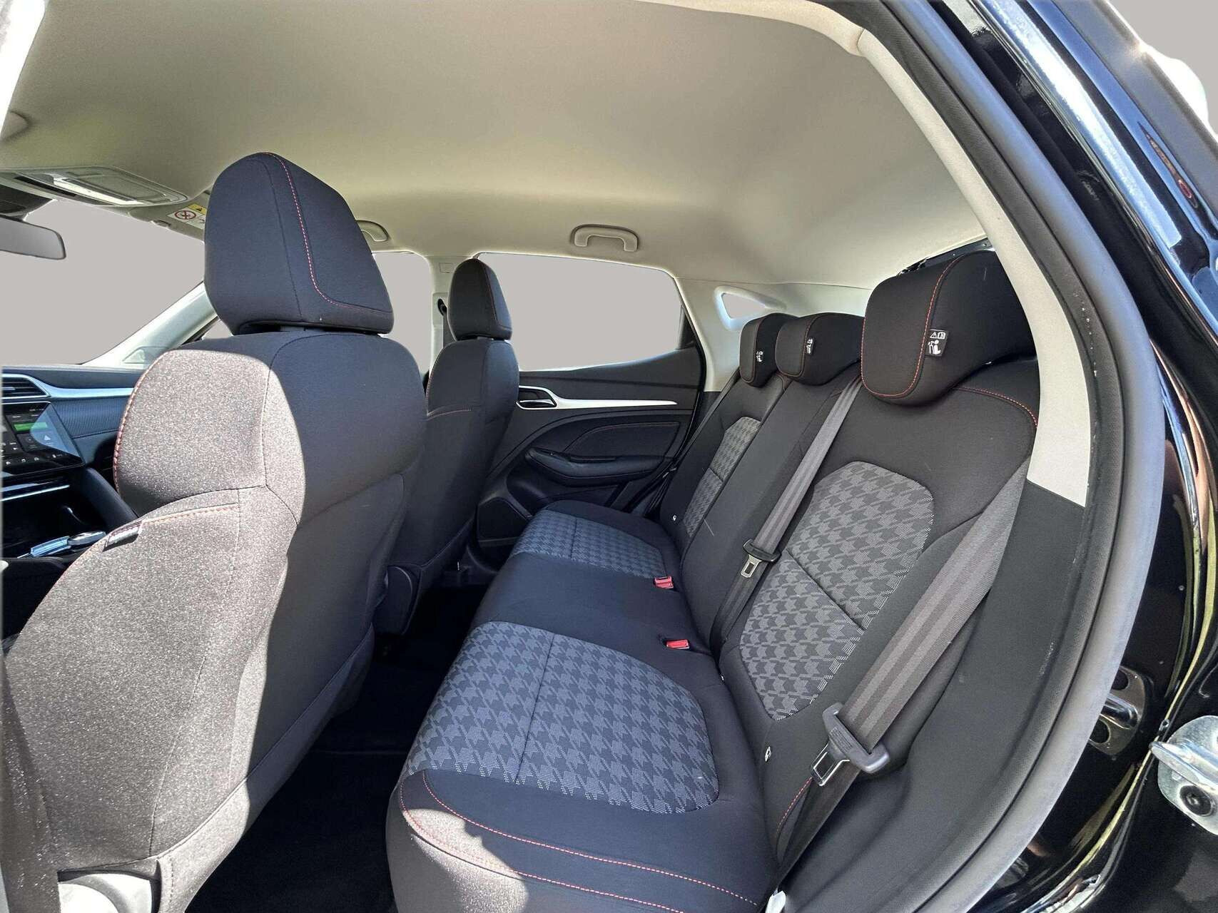 Sort MG ZS EV fra 2023