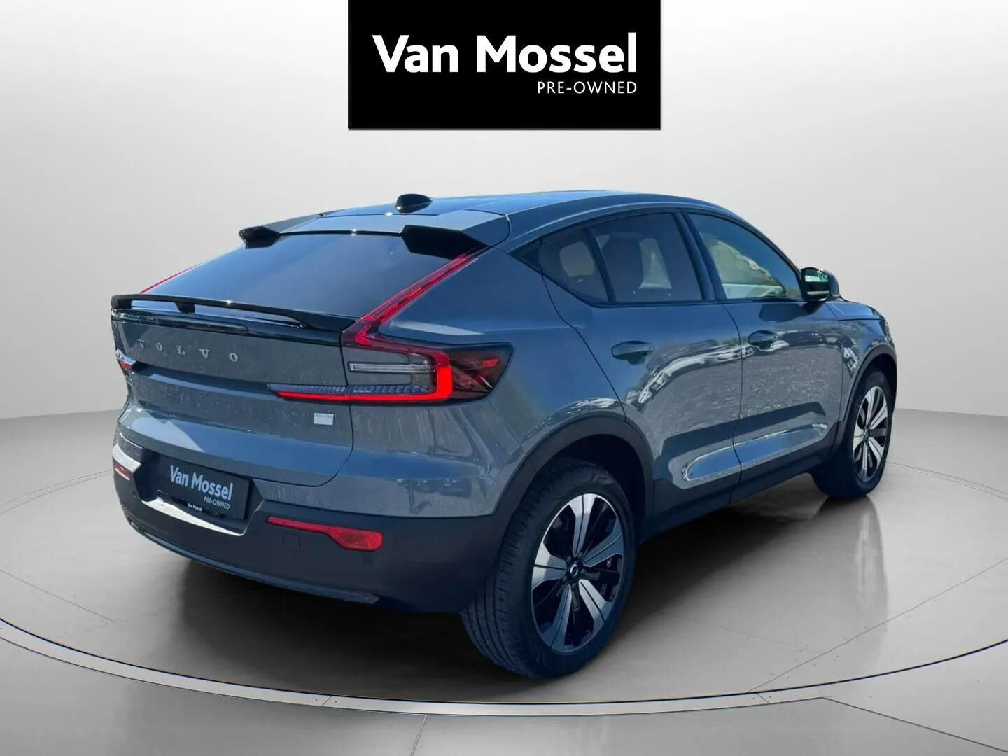 Grå Volvo C40 fra 2023