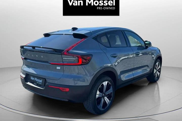 Grå Volvo C40 fra 2023