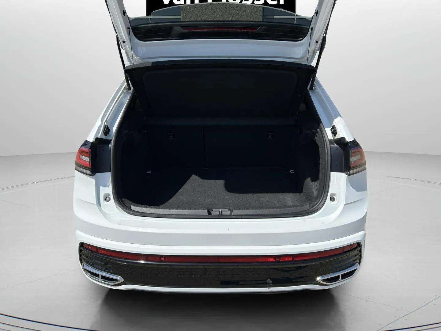 Hvid VW Taigo fra 2021