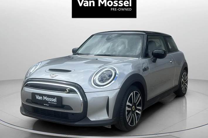 Sølv Mini Cooper fra 2023
