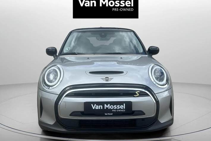Sølv Mini Cooper fra 2023