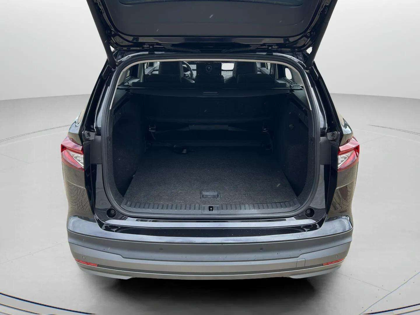 Sort Skoda Enyaq fra 2022