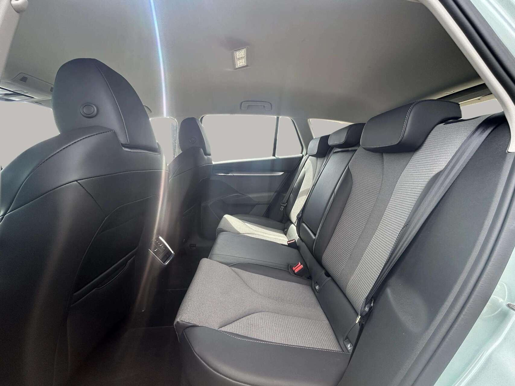 Sølv Skoda Enyaq fra 2021