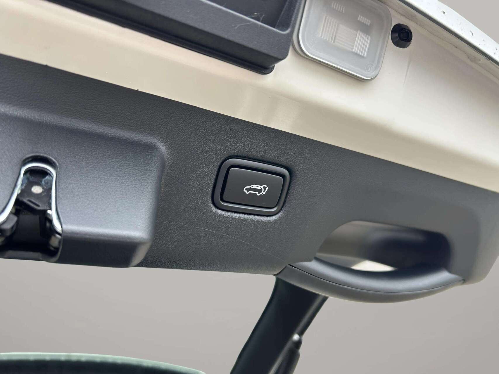 Hvid Kia EV6 fra 2025