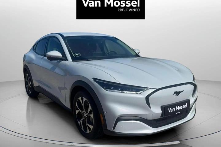 Hvid Ford Mustang Mach-E fra 2022