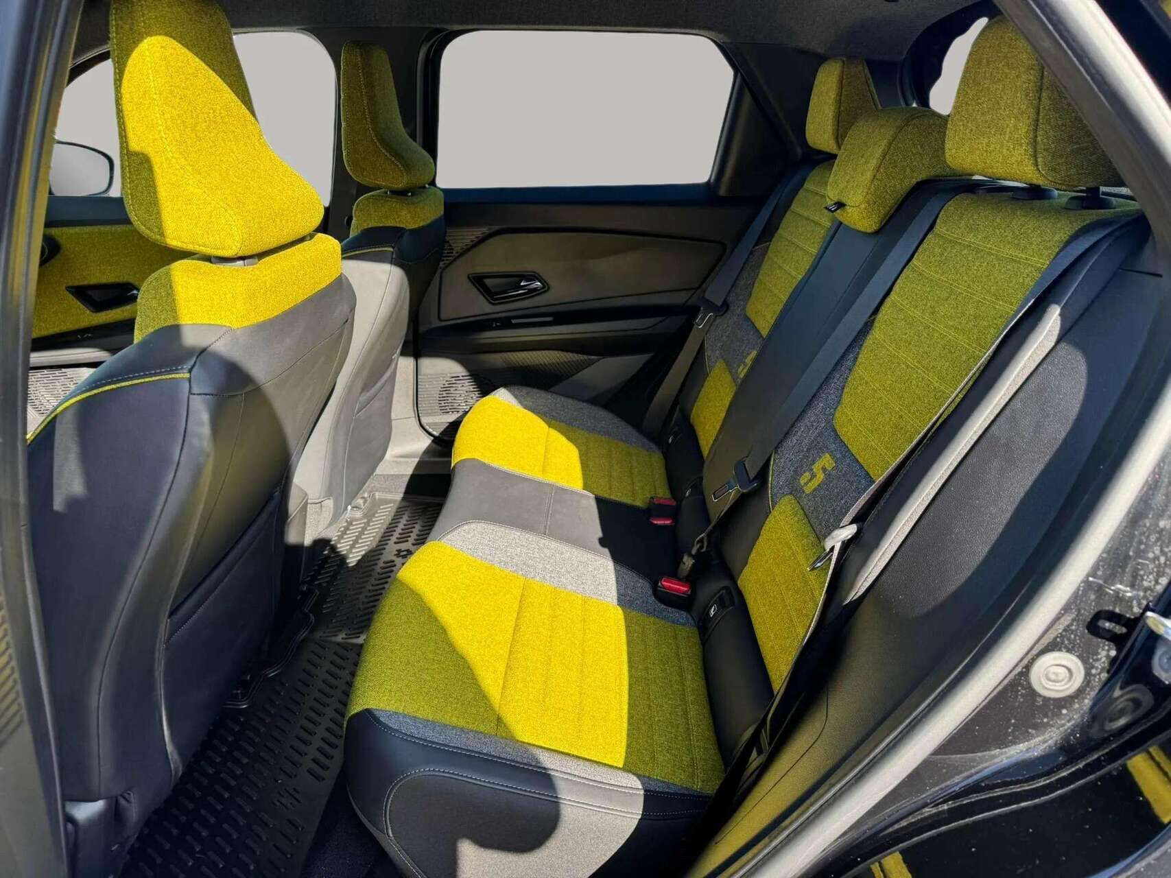 Sort Renault R5 fra 2025