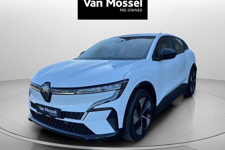 Hvid Renault Mégane fra 2023 set udefra