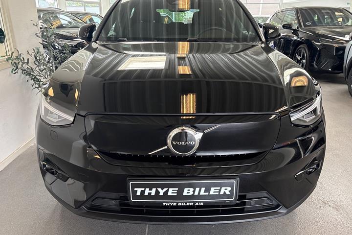 Sort Volvo XC40 fra 2023