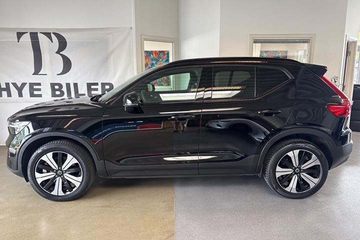 Sort Volvo XC40 fra 2023