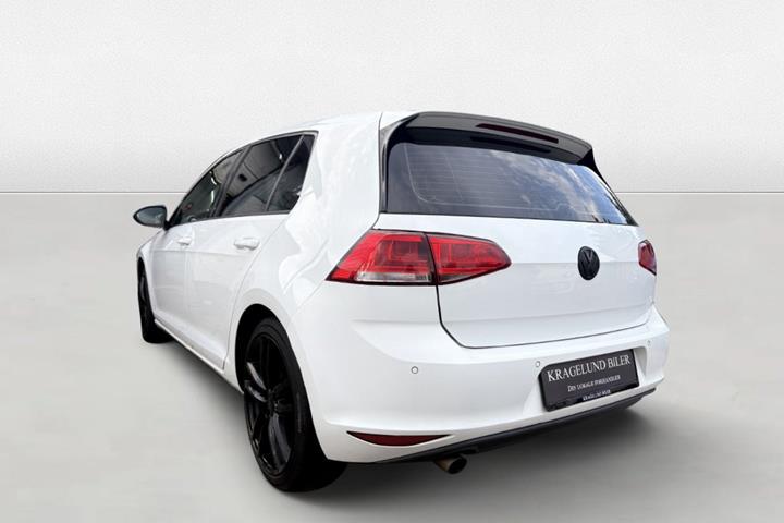 Grøn VW Golf VII fra 2014