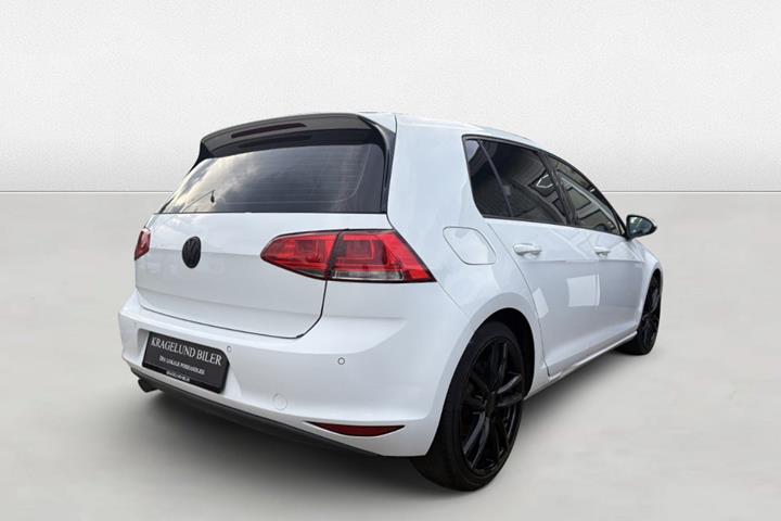 Grøn VW Golf VII fra 2014
