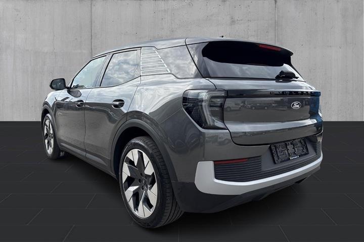 Grå Ford Explorer fra 2025