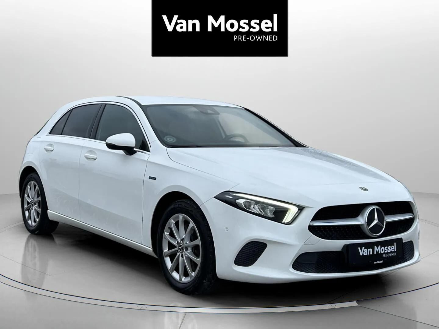 Hvid Mercedes A250 e fra 2020