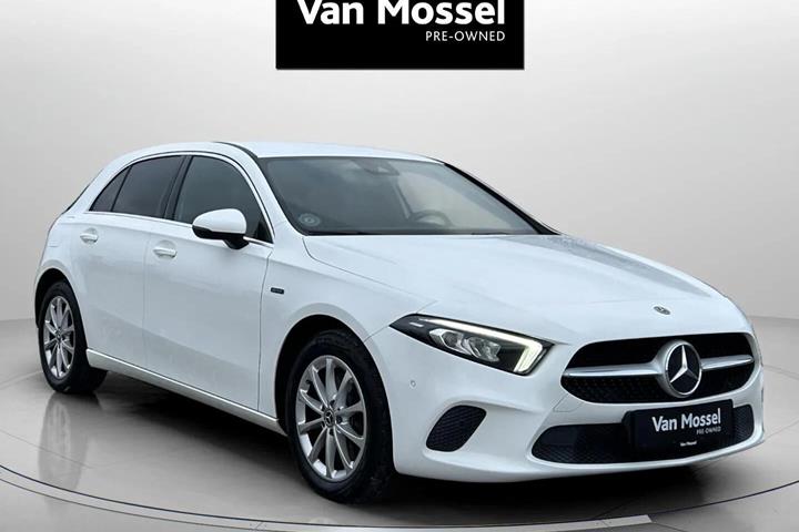 Hvid Mercedes A250 e fra 2020